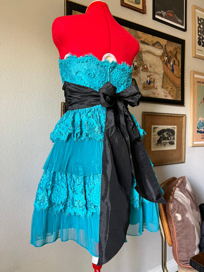 BNWT Vintage Betsey Johnson Cupcake Lace Ruffle Dress in Blue with Black Bow - US 8