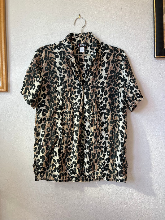 100% Silk Cheetah Peint Short Sleeve Blouse - M