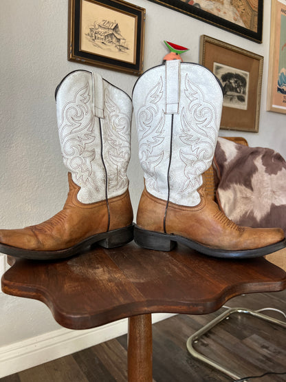 Masterson Woman’s Brown and White Leather Cowgirl Western Boots Square Toe - US 8