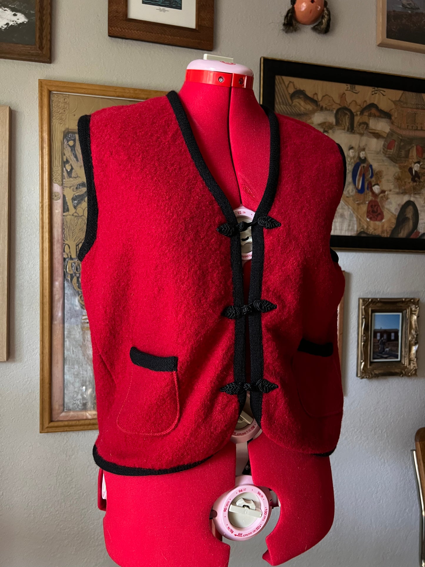 90s 100% wool Red and Black Vest with Pockets - Medium