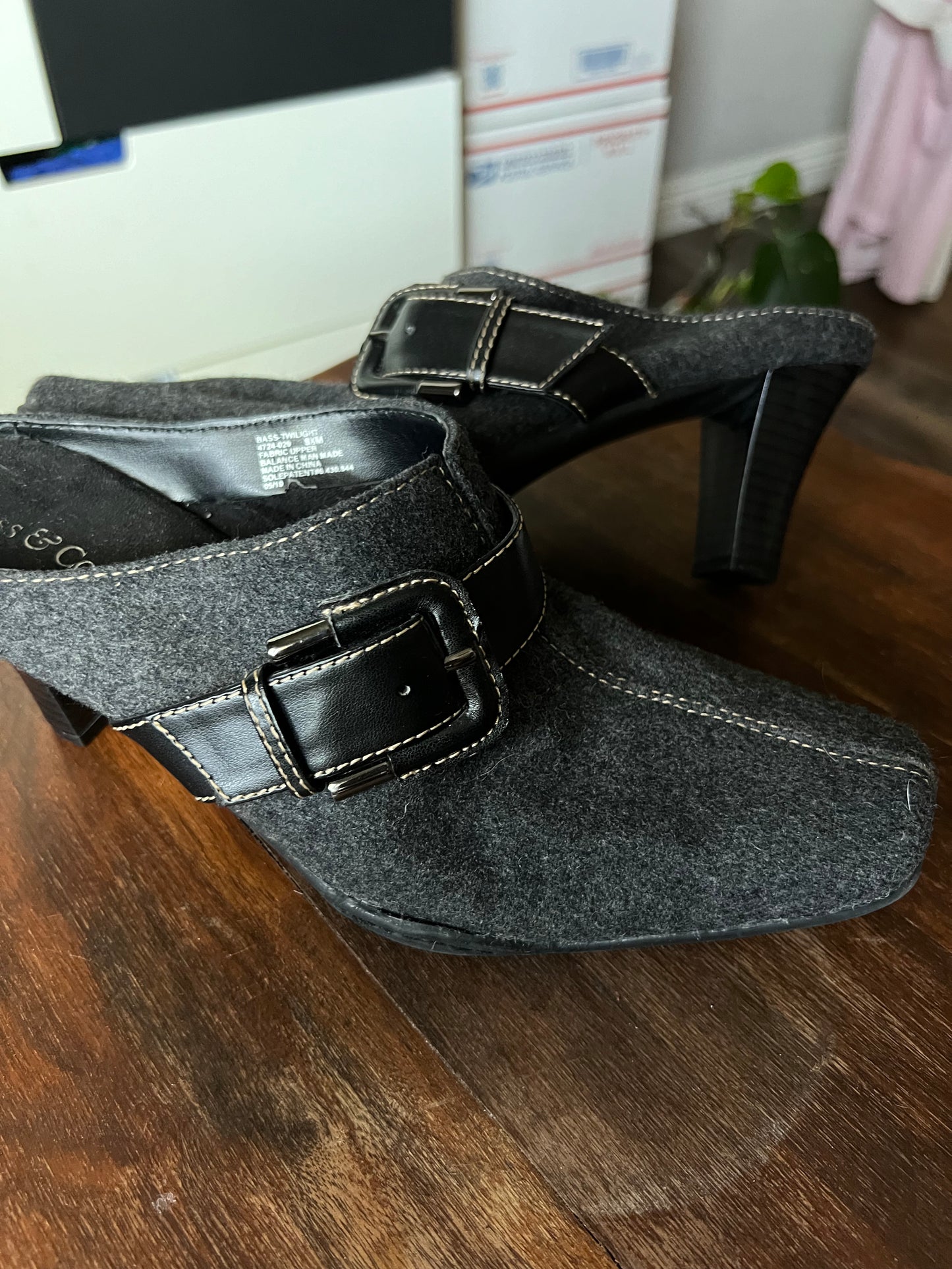 Slip On Mule Heels with Leather Buckle - US 8.5