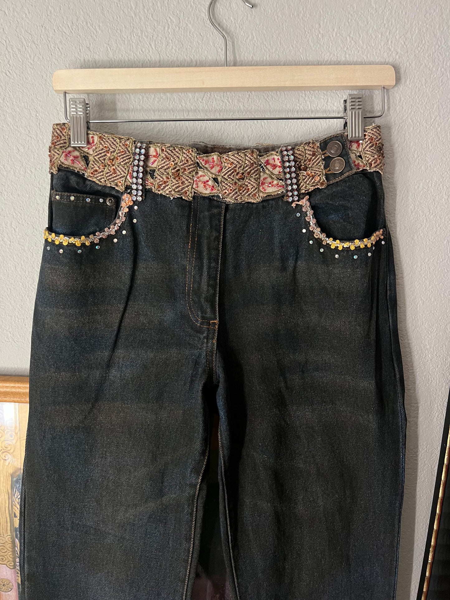 Y2K RARE Jeans with Embellished Belt and Pockets - 28"