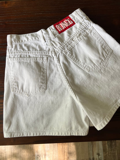 90s Vintage White High Waisted Button Flap Shorts - 26"